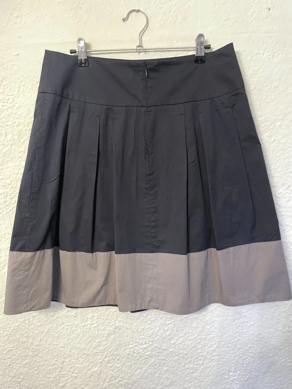 Vince Colorblock Pleated Knee Length Skirt Pockets, Sz 10, Luxury Preppy Chic